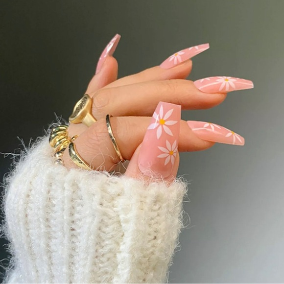 Accessories - 24 pcs medium length daisy flower printed press on nail